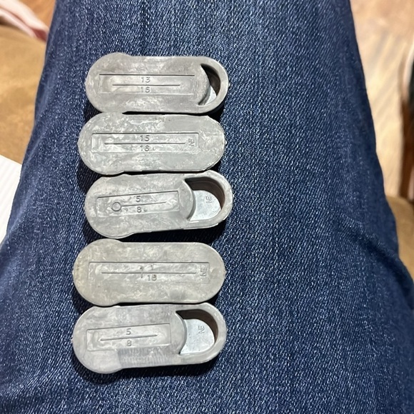 Singer Buttonholer Pink Vintage Oval clamshell case - Picture 2 of 5